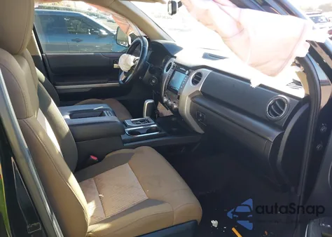 2017 Toyota Tundra Sr5 5.7L V8 из США, поврежденный, VIN 5TFRW5F14HX222059